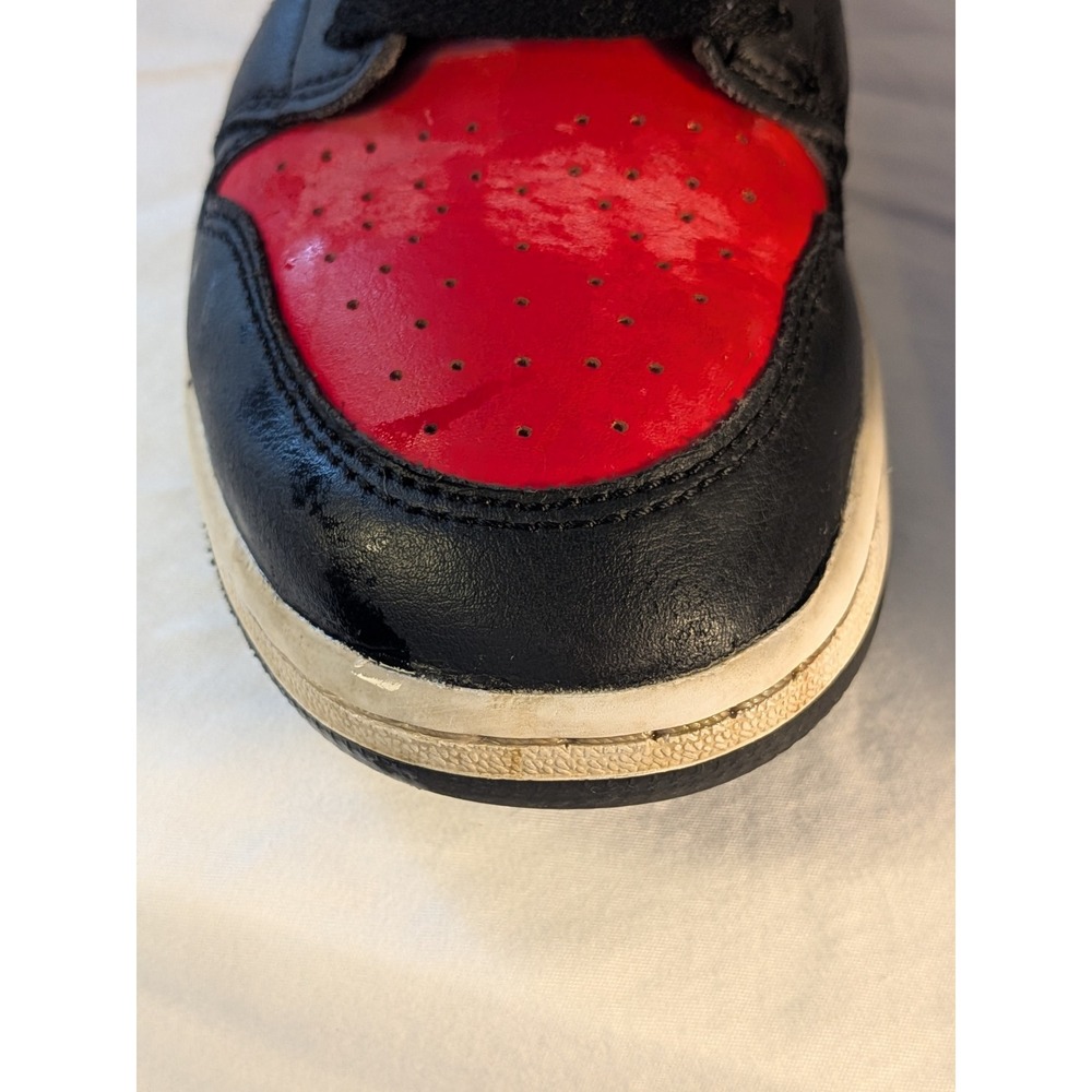 Jordan 1 Mid GS Bred Toe Black Fire Red White 554725-079 Kids Size 4.5Y - Picture 4 of 9